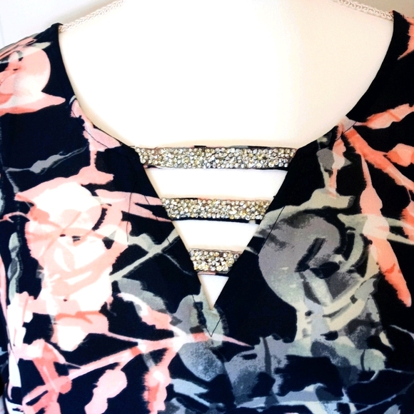 🍉5 for $25* Juicy Couture Blouse w/Rhinestones - Picture 3 of 7